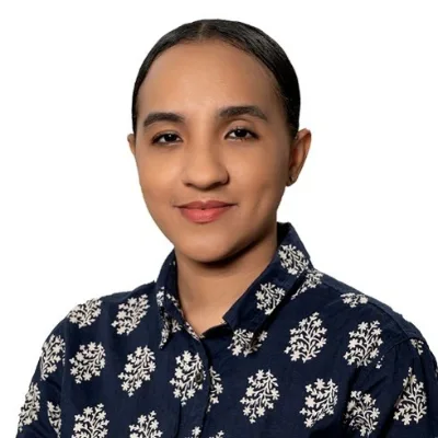 Kathia Disla, Consultora Comercial